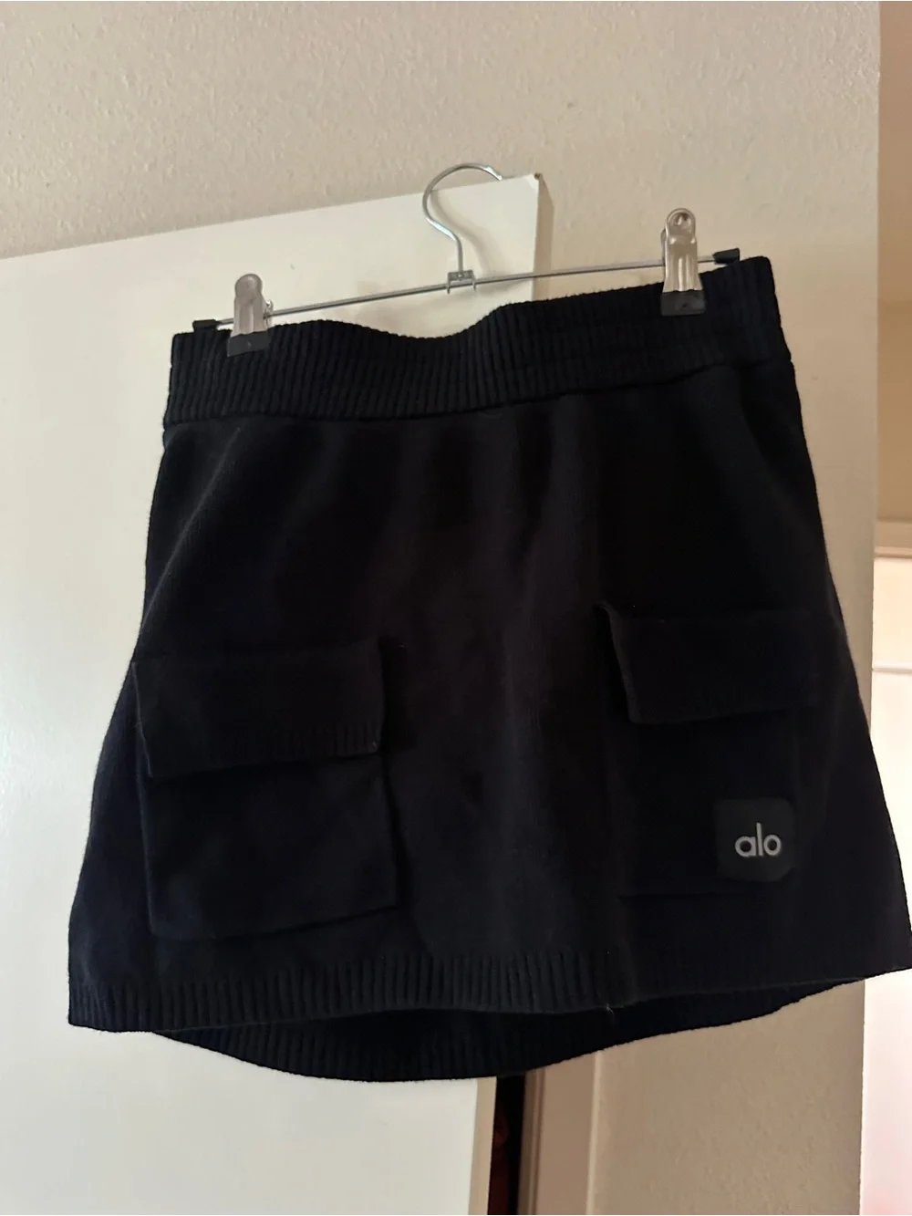 Alo Yoga Scholar Knit Cargo Skirt - black size S